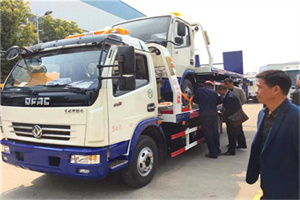 乌尔禾汽车道路救援拖车价格